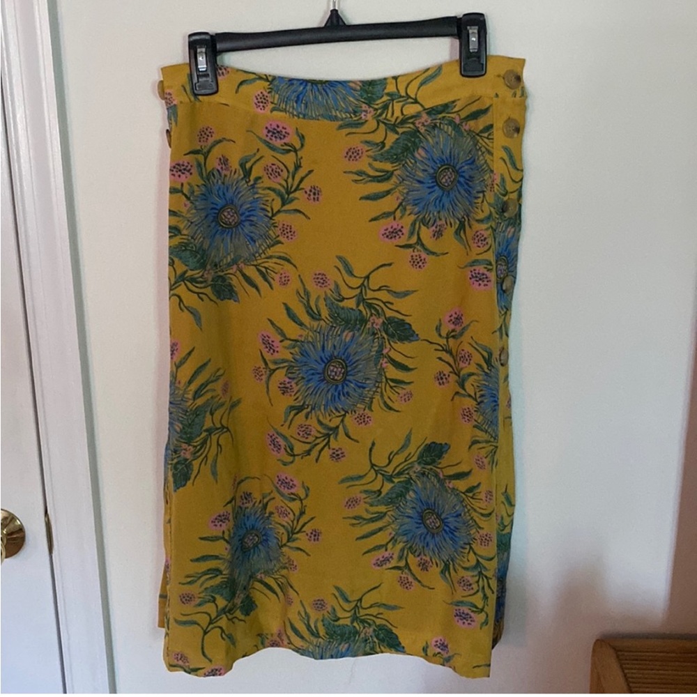 Madewell Silk Side-Button Skirt in Painted Blooms - Picture 5 of 5